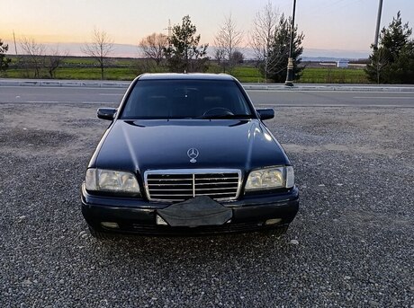 Mercedes C 180