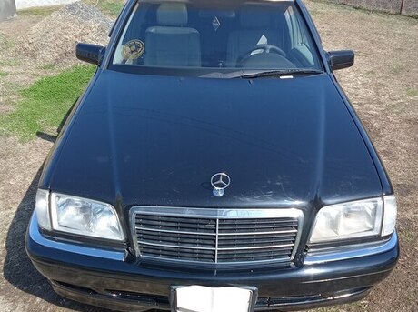 Mercedes C 230