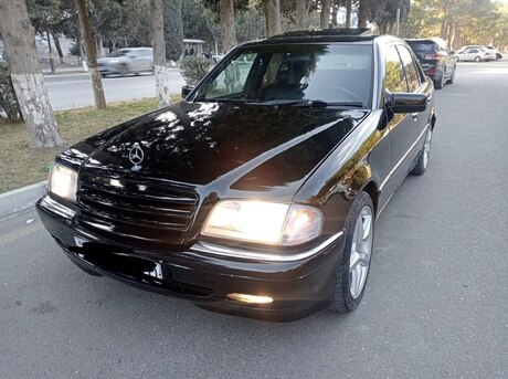 Mercedes C 230