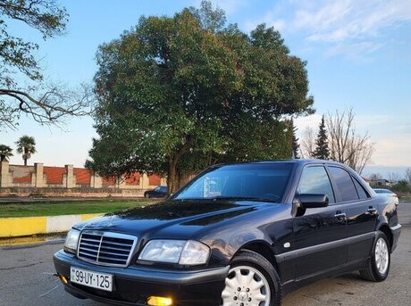 Mercedes C 180