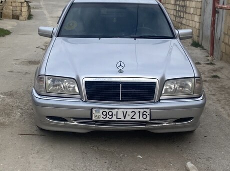 Mercedes C 200