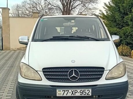 Mercedes  2010