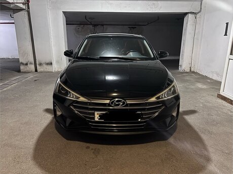 Hyundai Elantra 2019