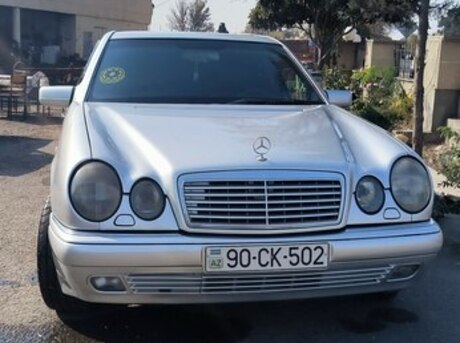 Mercedes E 220 1996