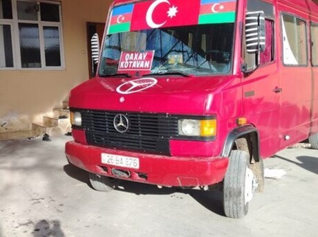 Mercedes 609 D