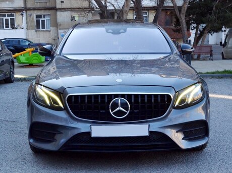 Mercedes E 200