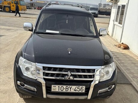 Mitsubishi Pajero 2013