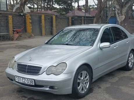 Mercedes C 200