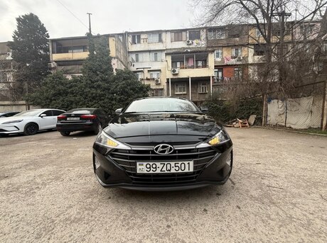 Hyundai Elantra 2019