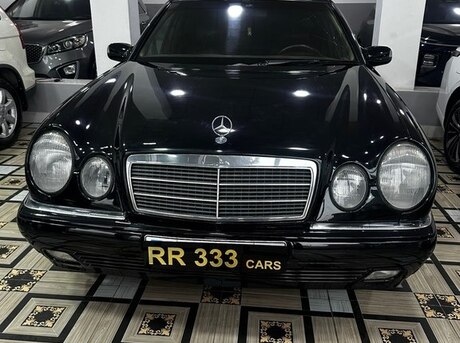Mercedes E 200
