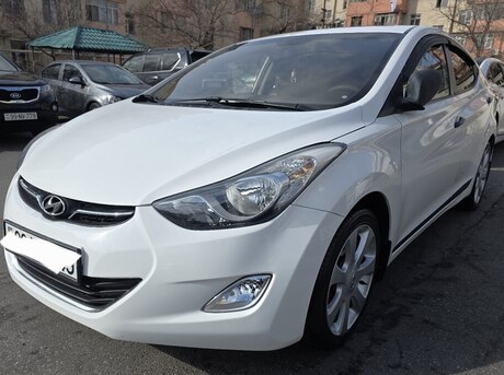 Hyundai Elantra 2013