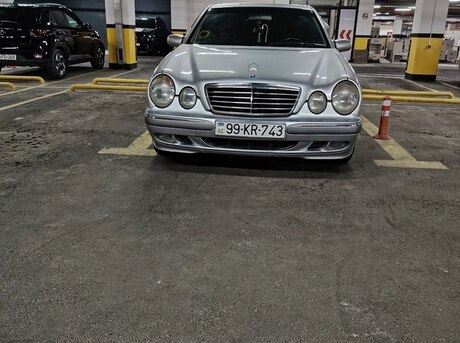 Mercedes E 240 2001