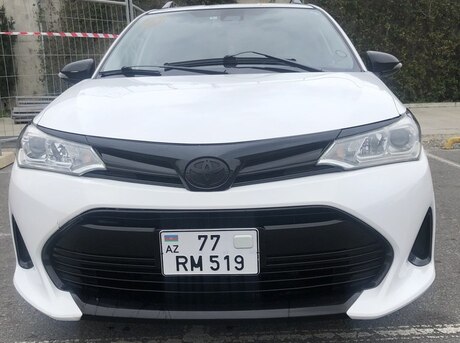 Toyota Corolla Fielder 2018