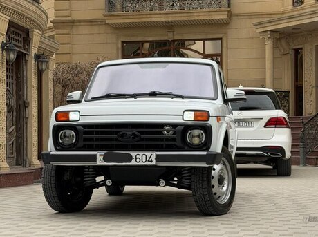 LADA (VAZ) Niva 2015