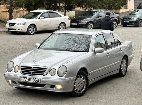 Mercedes E 270 2000