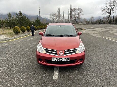Nissan Tiida 2011