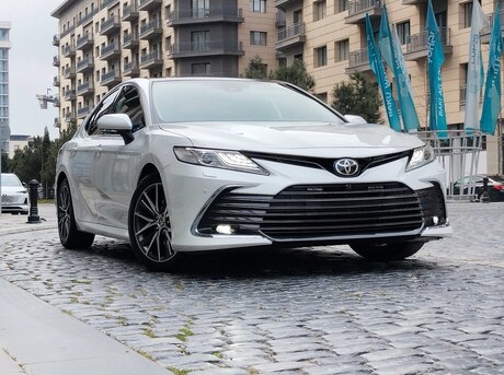Toyota Camry 2021