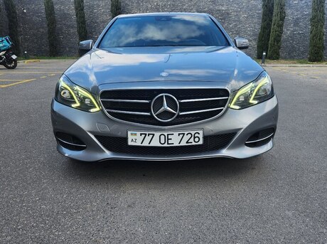 Mercedes E 220