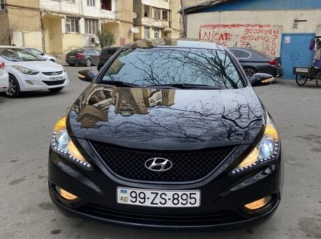 Hyundai Sonata 2010