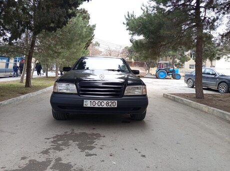 Mercedes C 180