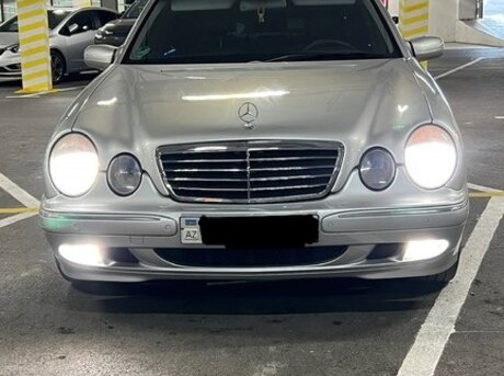 Mercedes E 240 2001