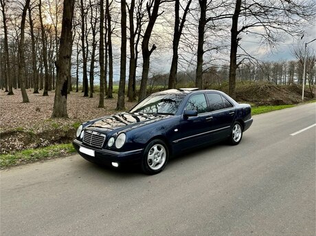 Mercedes E 240 1999