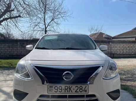Nissan Versa 2014