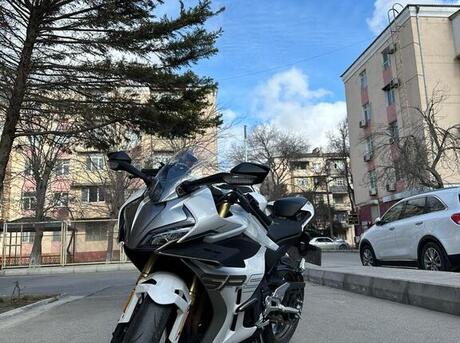 CFMOTO 450 SR-S