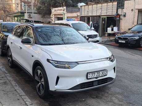 Leapmotor C11