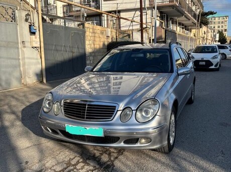 Mercedes E 220 2005
