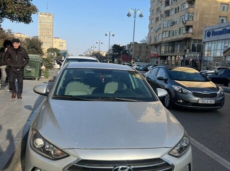 Hyundai Elantra