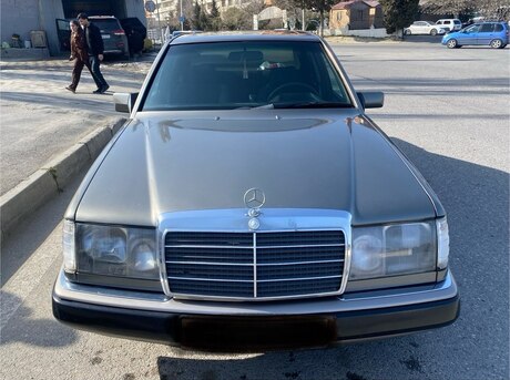 Mercedes E 220 1993