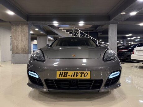 Porsche Panamera GTS