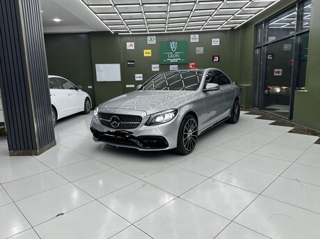 Mercedes C 300 4MATIC 2016