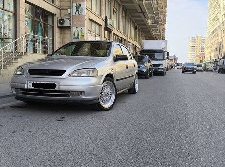 Opel Astra 1998