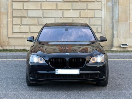 BMW 740