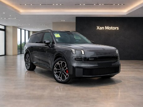 Lynk & Co 900