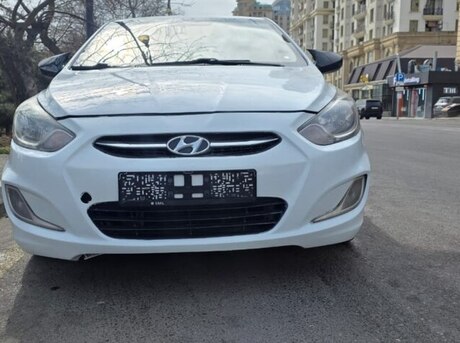 Hyundai Accent 2013
