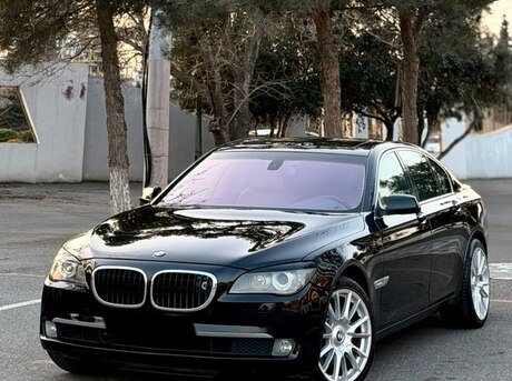 BMW 740 2010