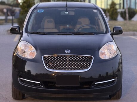 Nissan March 2012