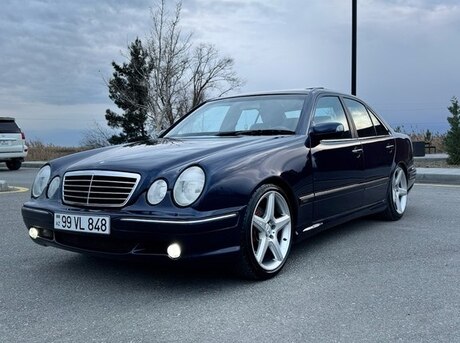Mercedes E 240