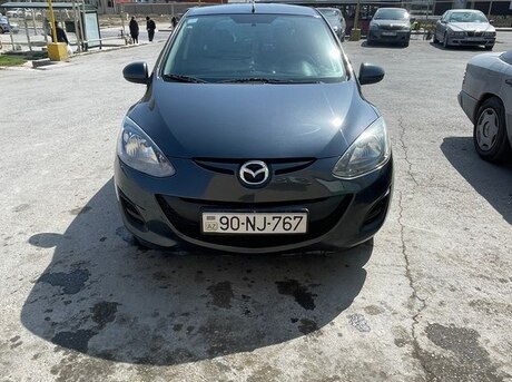 Mazda 2 2011
