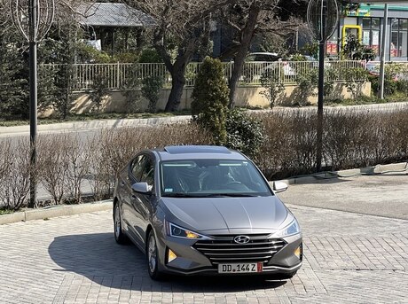 Hyundai Elantra