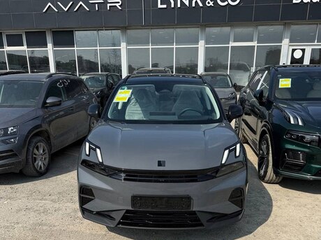 Lynk & Co 06
