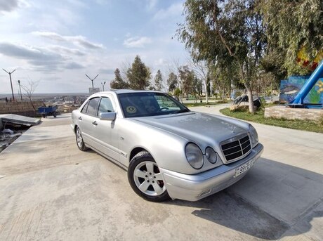 Mercedes E 240 1998