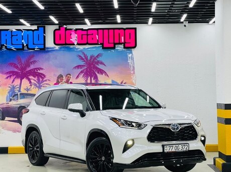 Toyota Highlander — фото 1