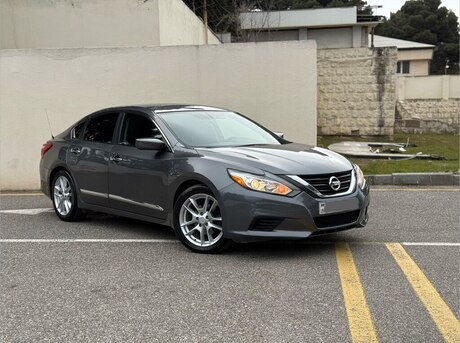 Nissan Altima