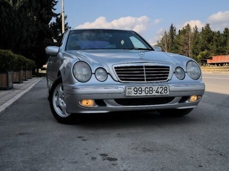 Mercedes E 270 2000
