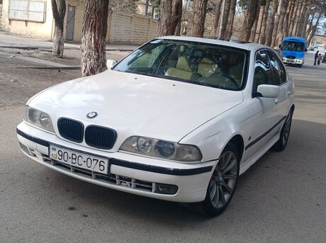 BMW 528