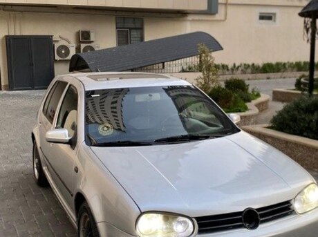 Volkswagen Golf 2003